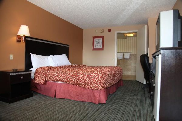 Scottish Inns and Suites (Allentown)